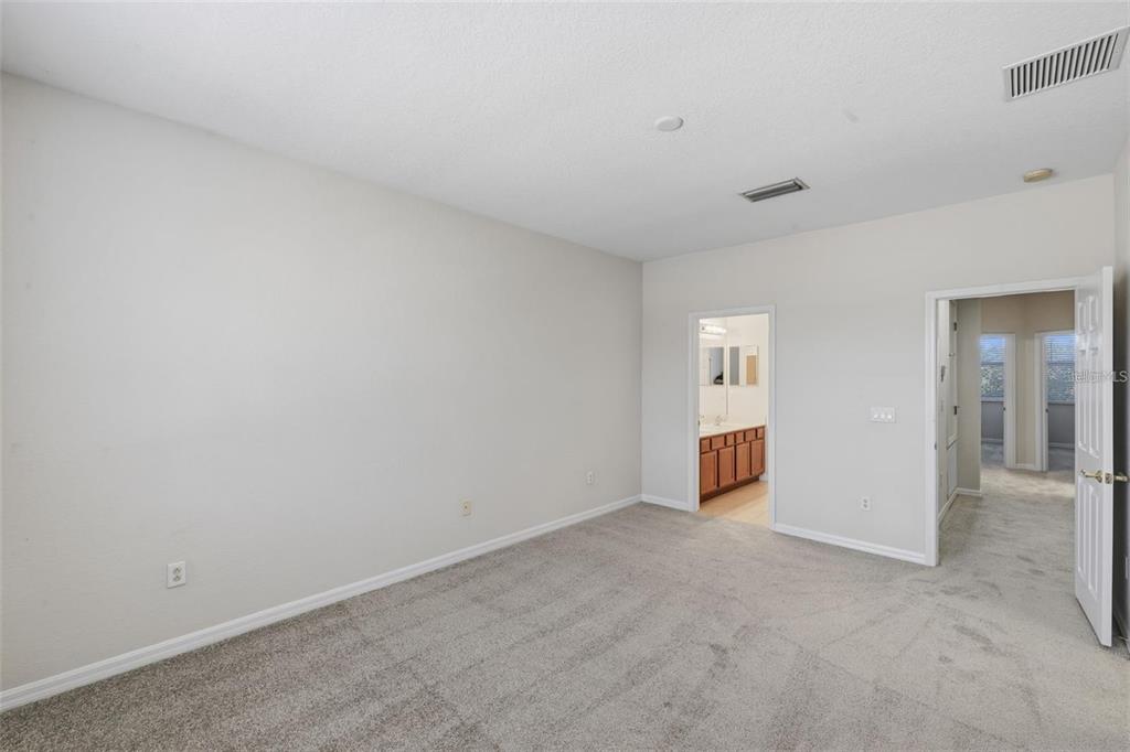 3914 Silverlake Way Wesley Chapel, FL 33544 - Photo 14 of 32