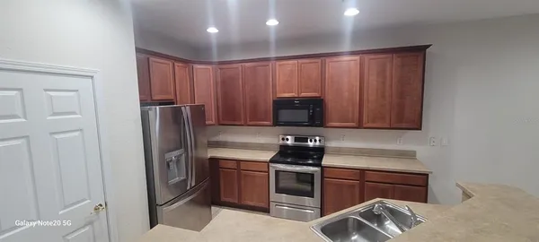 $2,095 | 3914 Silverlake Way, Wesley Chapel, FL 33544