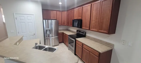 $2,095 | 3914 Silverlake Way, Wesley Chapel, FL 33544