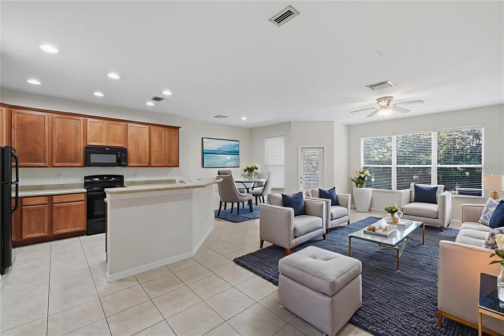 3914 Silverlake Way Wesley Chapel, FL 33544 - Photo 5 of 32