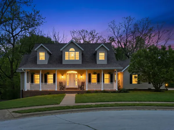 $614,500 | 2012 North 7th Avenue, Ozark, MO 65721