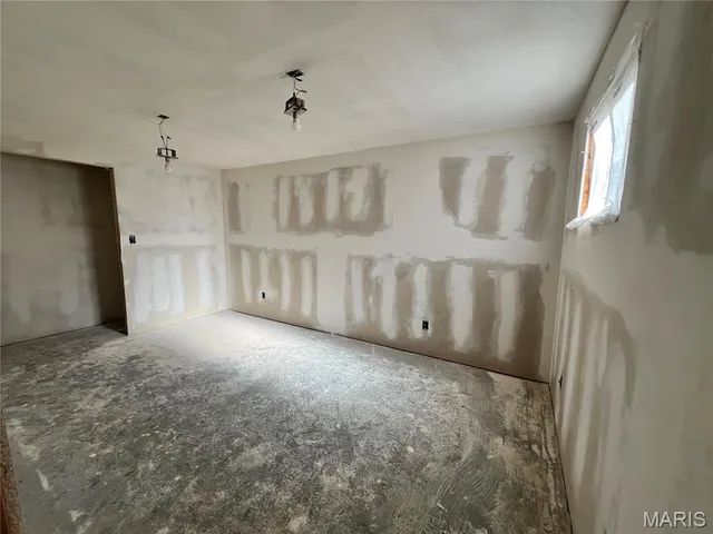 $125,000 | 1029 North Woodland Drive, Dexter, MO 63841