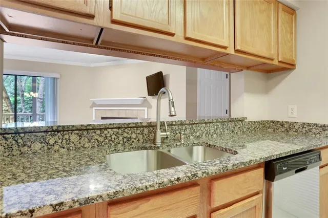 $140,000 | 518 Barrington Hills Drive, Atlanta, GA 30350