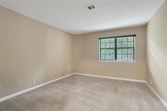 $140,000 | 518 Barrington Hills Drive, Atlanta, GA 30350