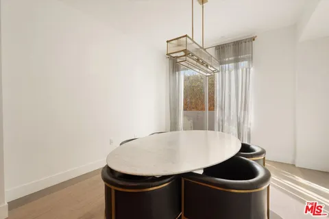 $1,398,000 | 1345 Havenhurst Drive, Unit 4, West Hollywood, CA 90046