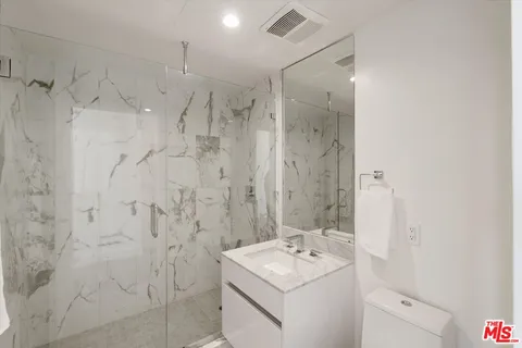 $1,398,000 | 1345 Havenhurst Drive, Unit 4, West Hollywood, CA 90046