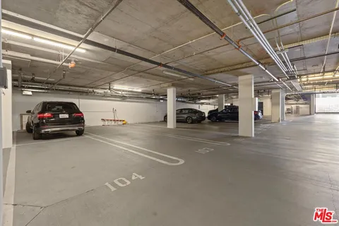 $1,398,000 | 1345 Havenhurst Drive, Unit 4, West Hollywood, CA 90046