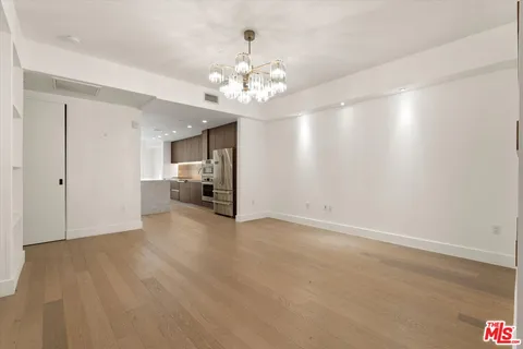 $1,398,000 | 1345 Havenhurst Drive, Unit 4, West Hollywood, CA 90046