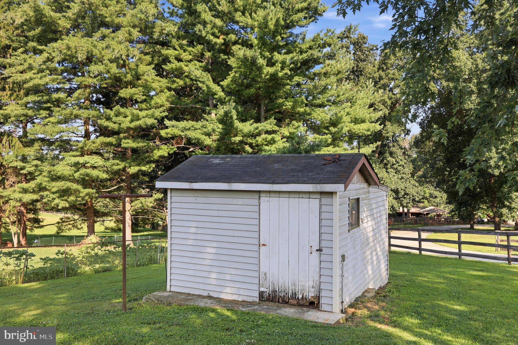 608 Oak Tree Road Westminster, MD 21157 - Photo 15 of 54 shed