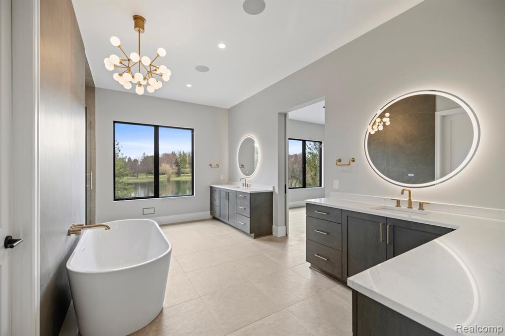 4592 Pinnacle Boulevard Rochester, MI 48306 - Photo 15 of 20