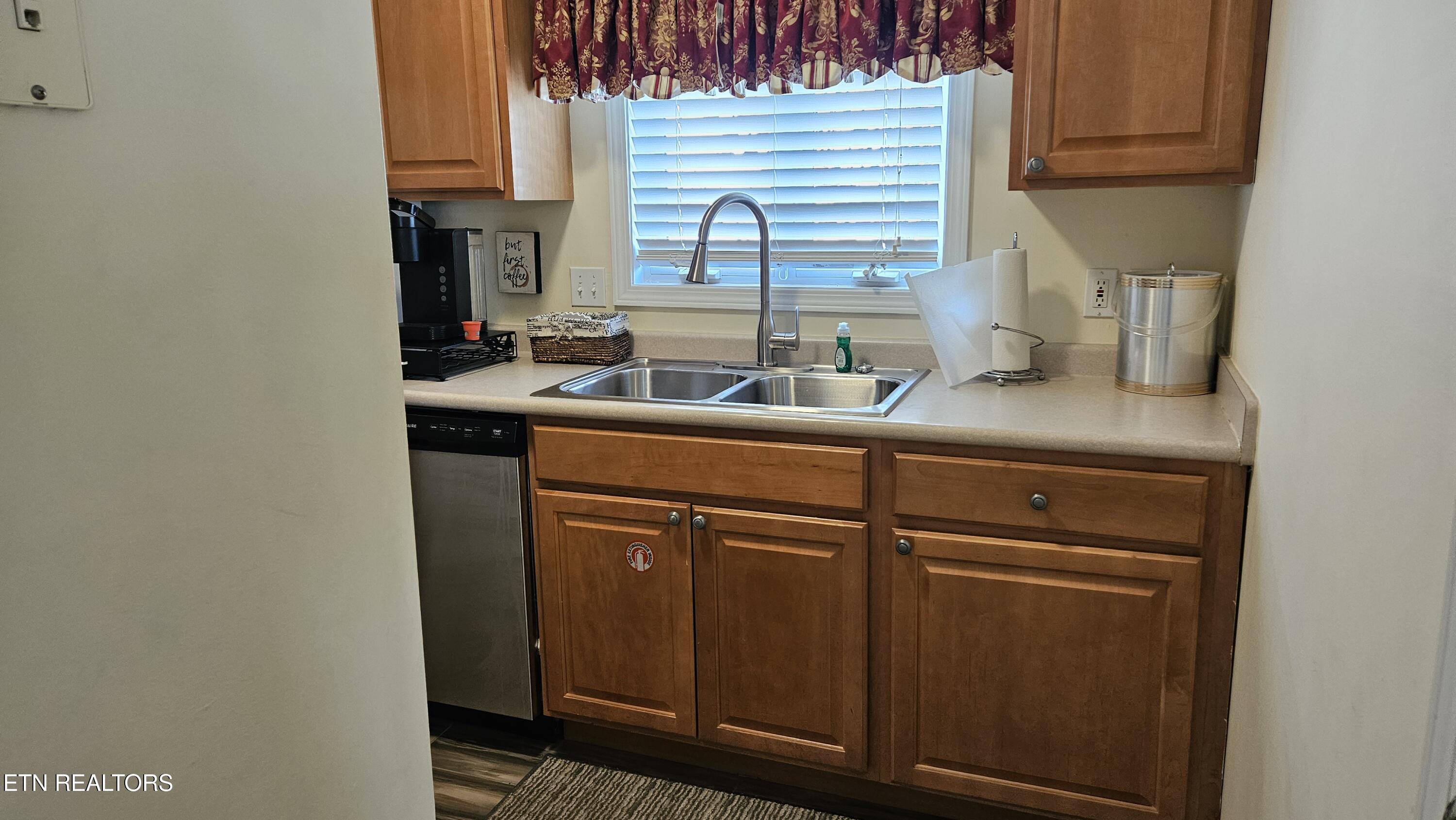 615 River Pl Way, Unit B304 Sevierville, TN 37862 - Photo 11 of 33 20260318_131449