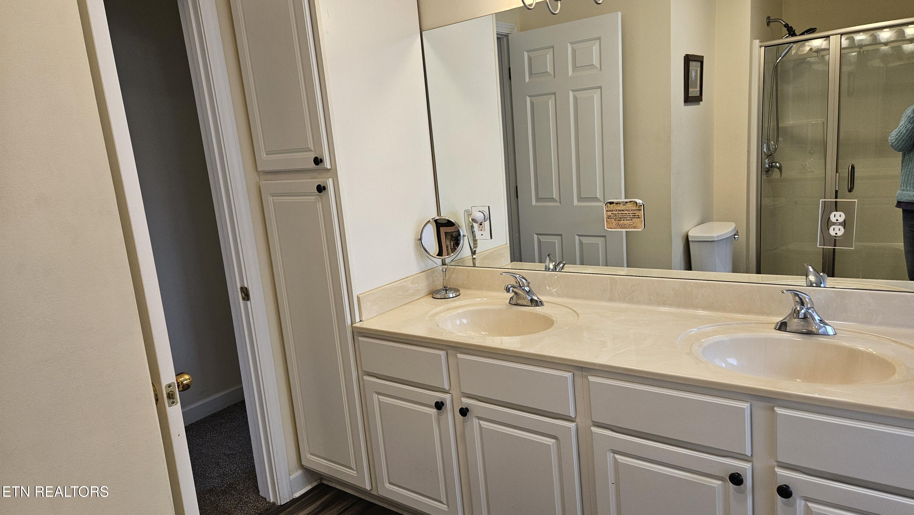 615 River Pl Way, Unit B304 Sevierville, TN 37862 - Photo 18 of 33 20260318_131642