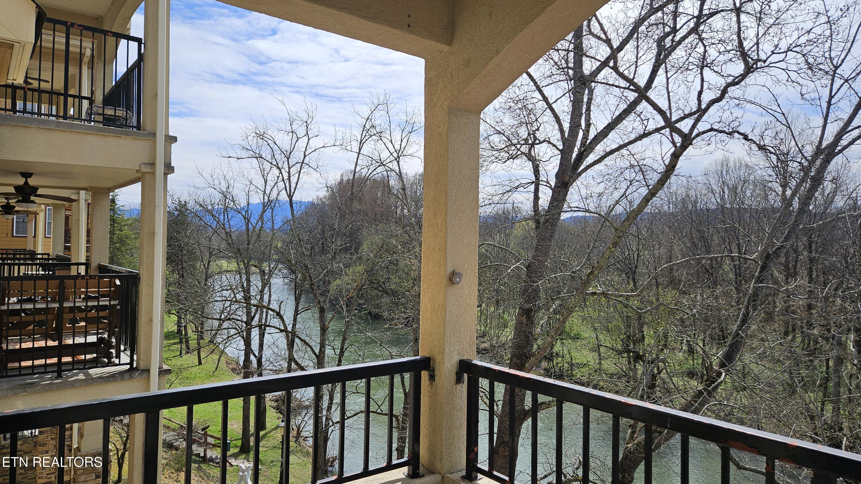 615 River Pl Way, Unit B304 Sevierville, TN 37862 - Photo 23 of 33 20260318_131714