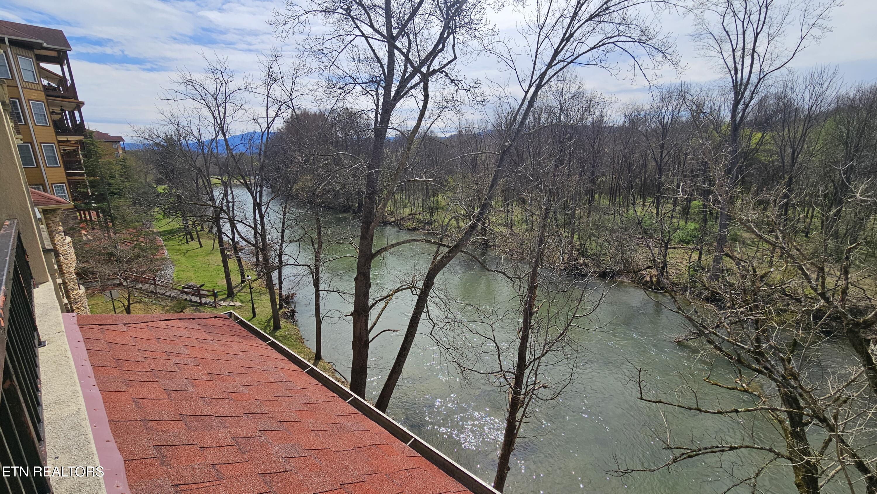 615 River Pl Way, Unit B304 Sevierville, TN 37862 - Photo 28 of 33 20260318_131756
