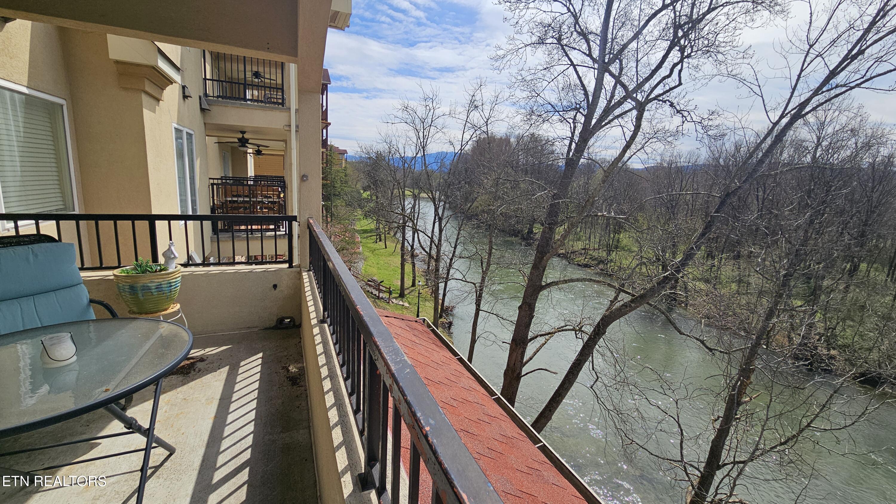 615 River Pl Way, Unit B304 Sevierville, TN 37862 - Photo 29 of 33 20260318_131834