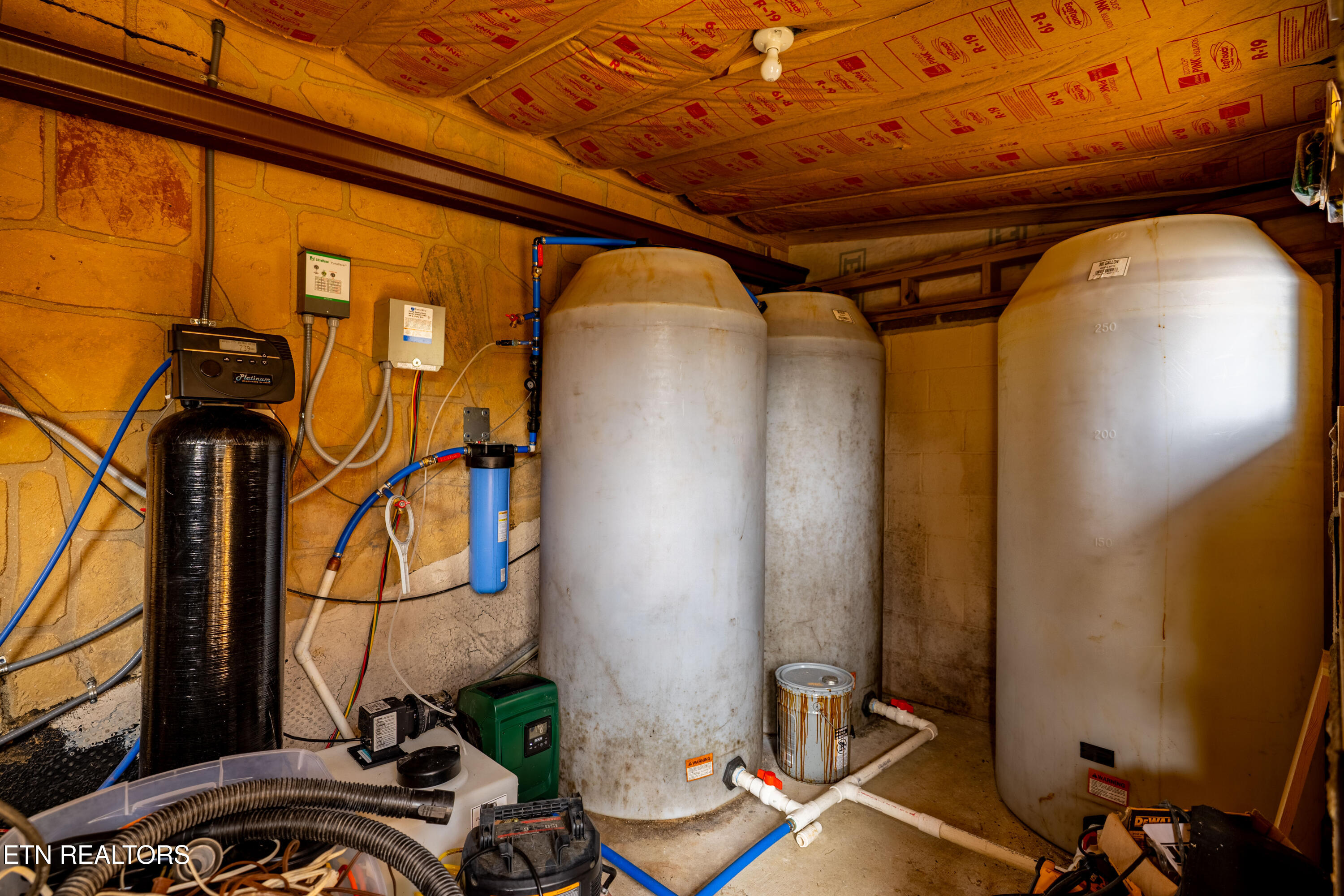 2610 Harvest Way Sevierville, TN 37862 - Photo 46 of 47 Tool Room - Water holding tanks