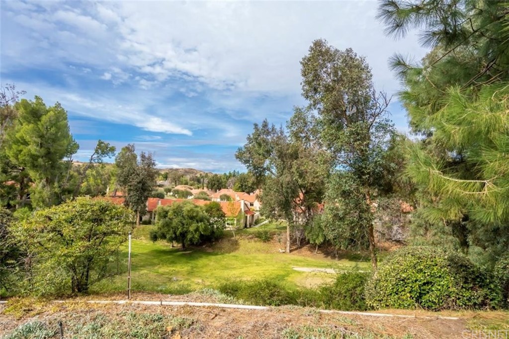 26226 Rainbow Glen Drive Newhall, CA 91321 - Photo 12 of 34