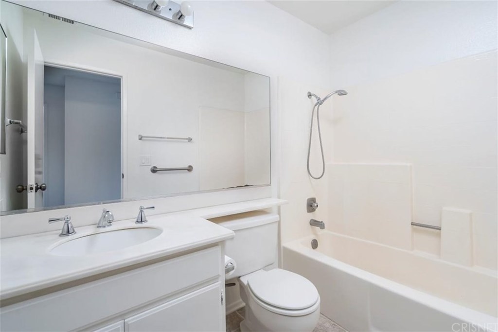 26226 Rainbow Glen Drive Newhall, CA 91321 - Photo 24 of 34