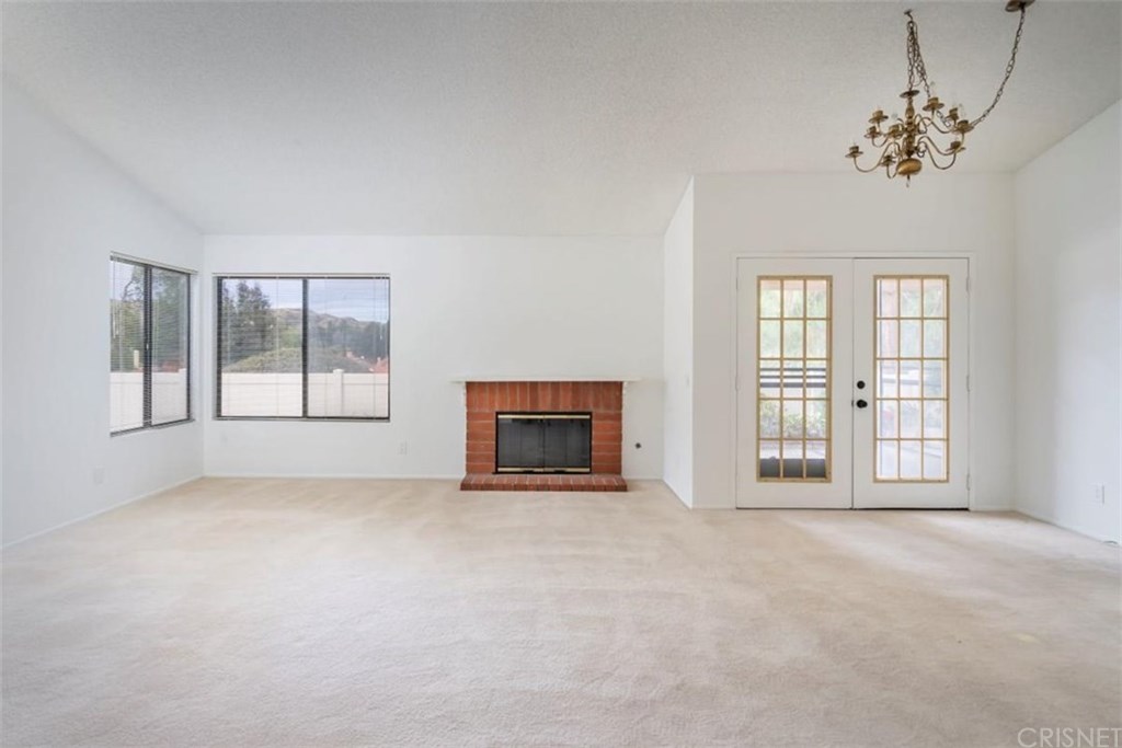 26226 Rainbow Glen Drive Newhall, CA 91321 - Photo 4 of 34