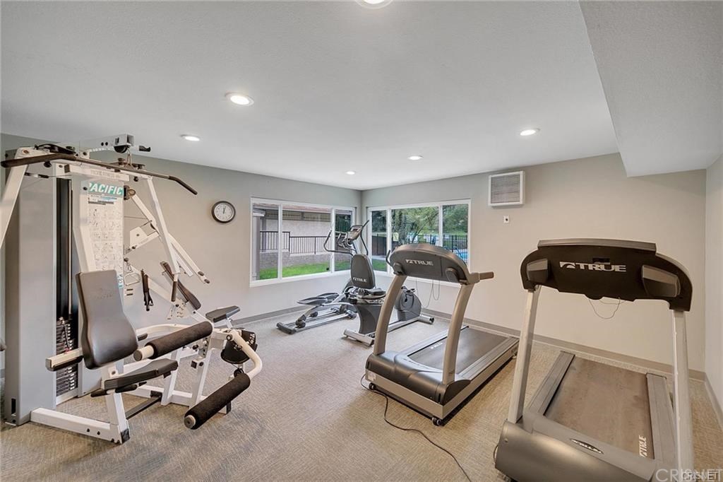 26226 Rainbow Glen Drive Newhall, CA 91321 - Photo 32 of 34