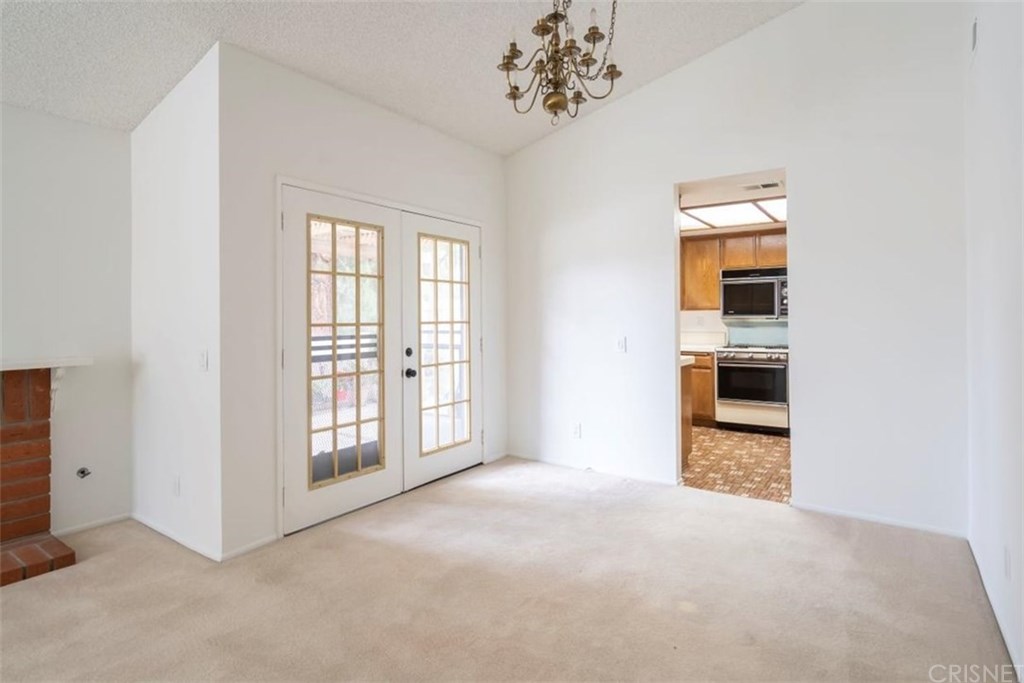 26226 Rainbow Glen Drive Newhall, CA 91321 - Photo 8 of 34