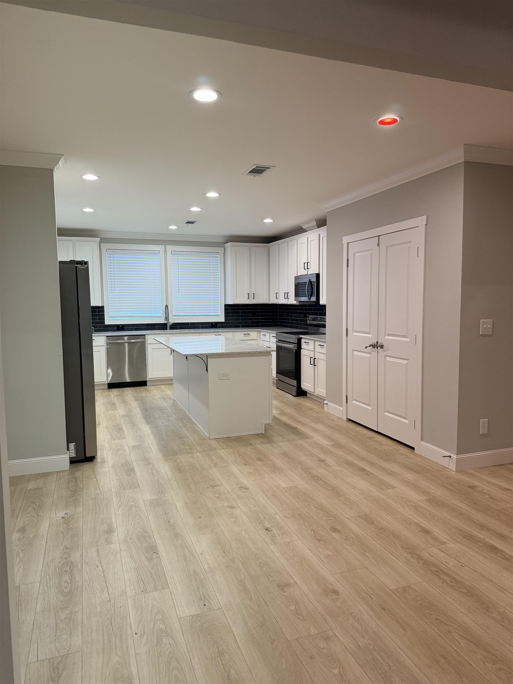 1490 Stagg Street Vidor, TX 77662 - Photo 5 of 27