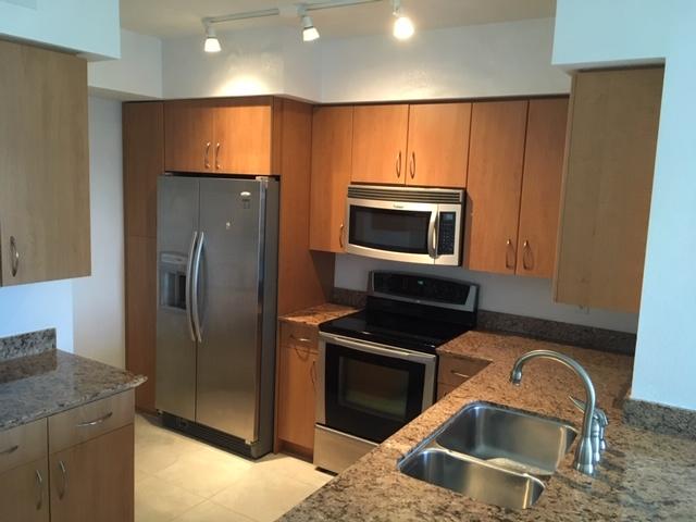 1830 Radius Drive, Unit 825 Hollywood, FL 33020 - Photo 6 of 25 Pic - Kitchen1