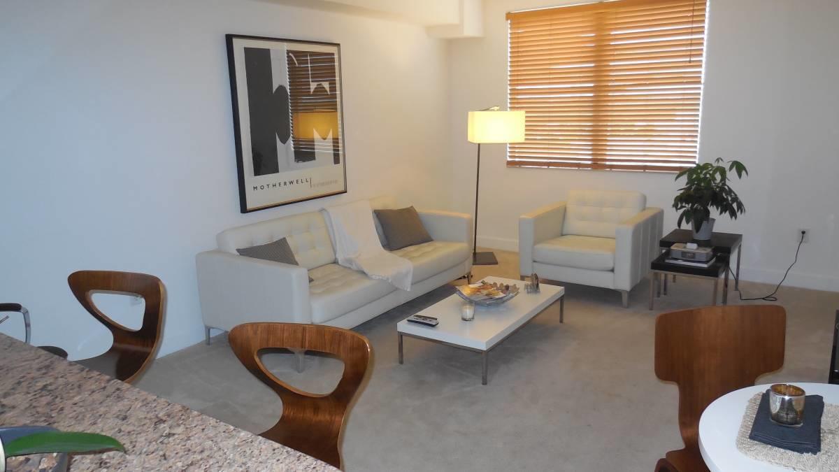 1830 Radius Drive, Unit 825 Hollywood, FL 33020 - Photo 8 of 25 Pic - Living Room