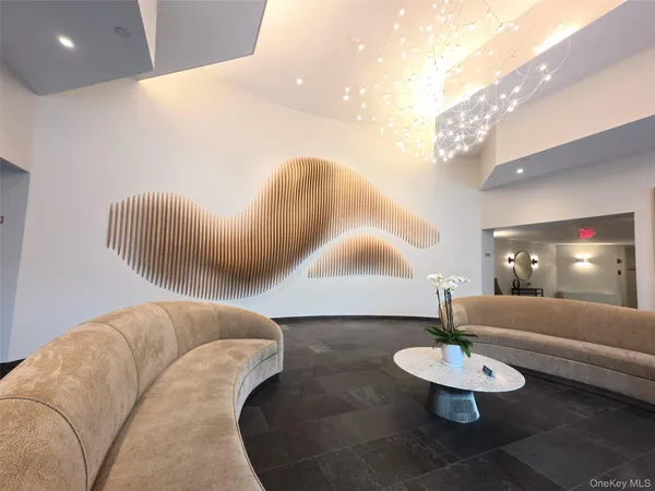 $740,000 | 10 Stewart Place, Unit 2GE, White Plains, NY 10603
