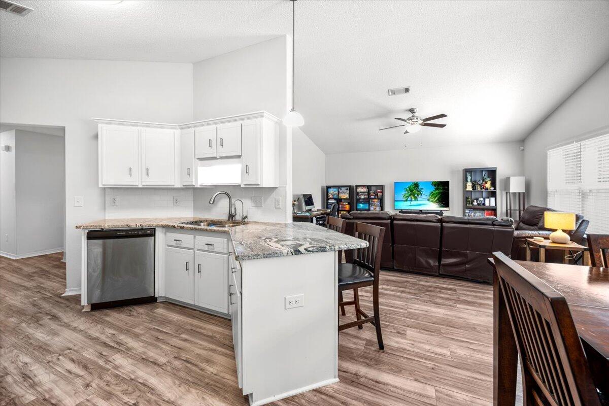 7319 Gordon Evans Road Navarre, FL 32566 - Photo 6 of 23 IMG_1096