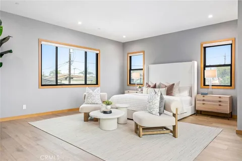 $3,698,000 | 1828 Pine Street, Huntington Beach, CA 92648