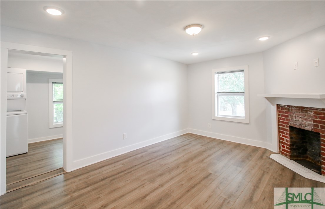 502 West 48th Street Savannah, GA 31405 - Photo 11 of 44 Unit B Upstairs