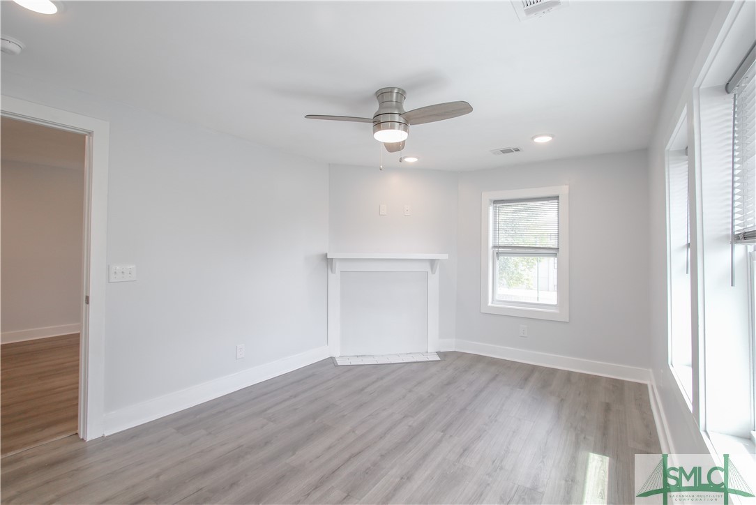 502 West 48th Street Savannah, GA 31405 - Photo 15 of 44 Unit B Upstairs