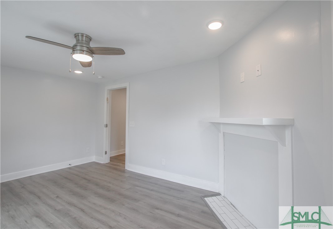 502 West 48th Street Savannah, GA 31405 - Photo 16 of 44 Unit B Upstairs