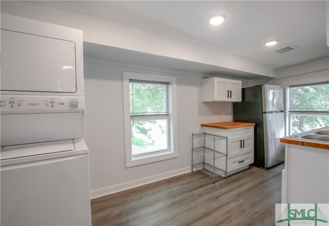 502 West 48th Street Savannah, GA 31405 - Photo 18 of 44 Unit B Upstairs