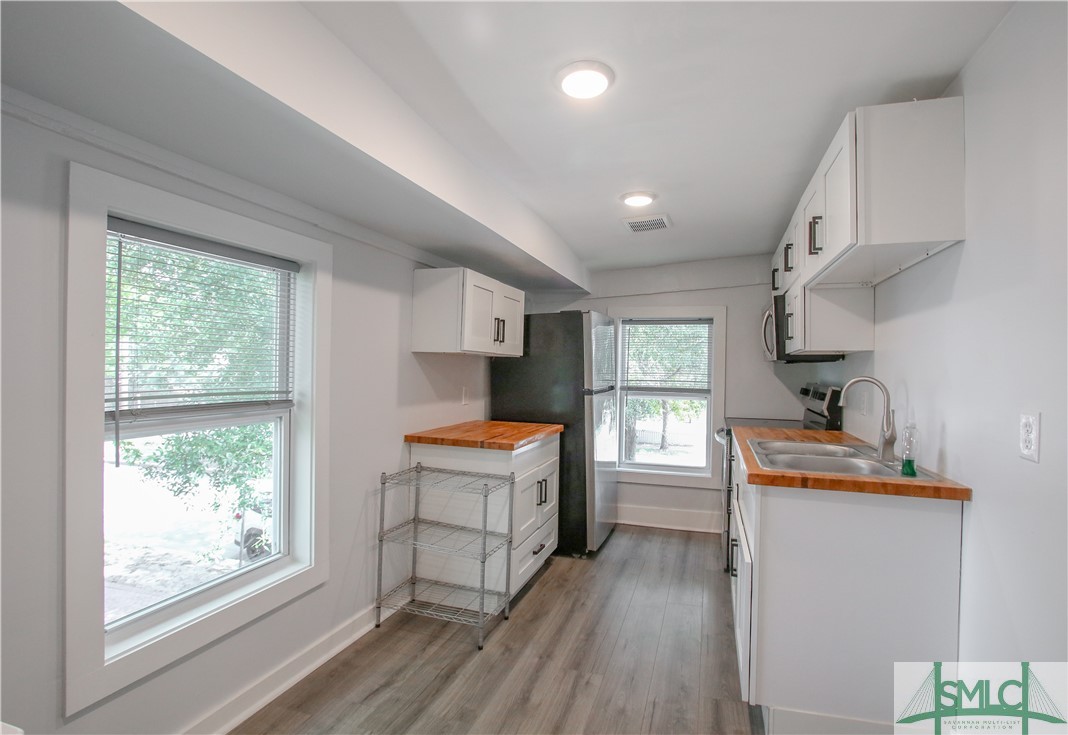 502 West 48th Street Savannah, GA 31405 - Photo 19 of 44 Unit B Upstairs