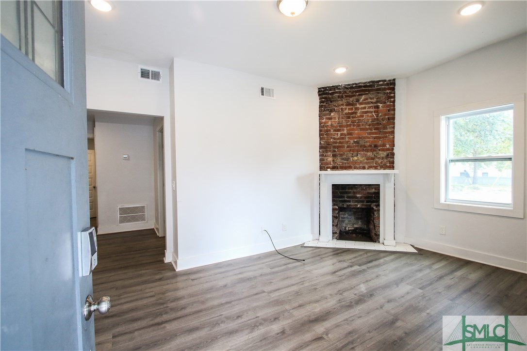 502 West 48th Street Savannah, GA 31405 - Photo 21 of 44 Unit A Downstairs
