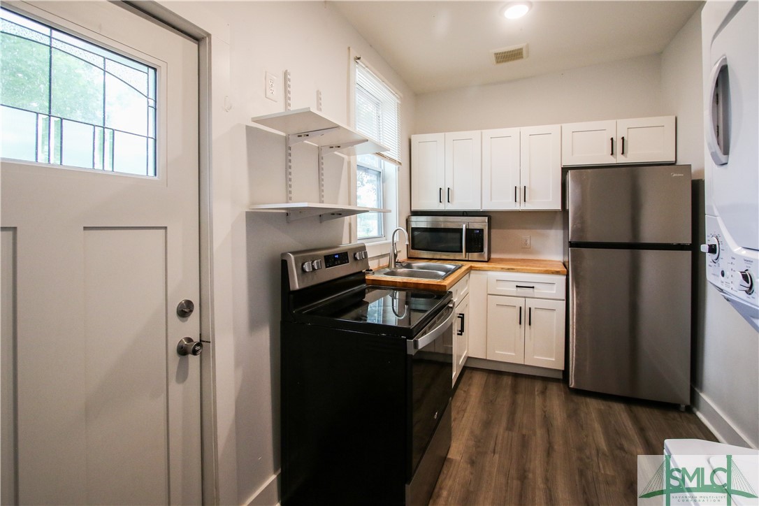 502 West 48th Street Savannah, GA 31405 - Photo 39 of 44 Unit A Downstairs