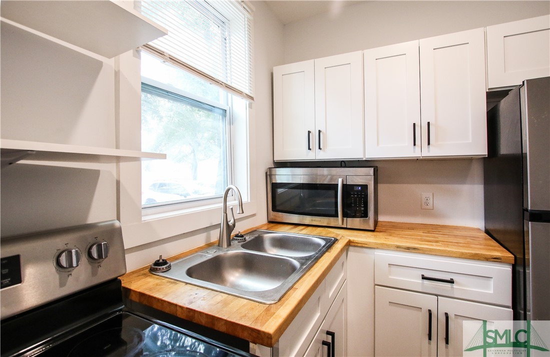 502 West 48th Street Savannah, GA 31405 - Photo 40 of 44 Unit A Downstairs