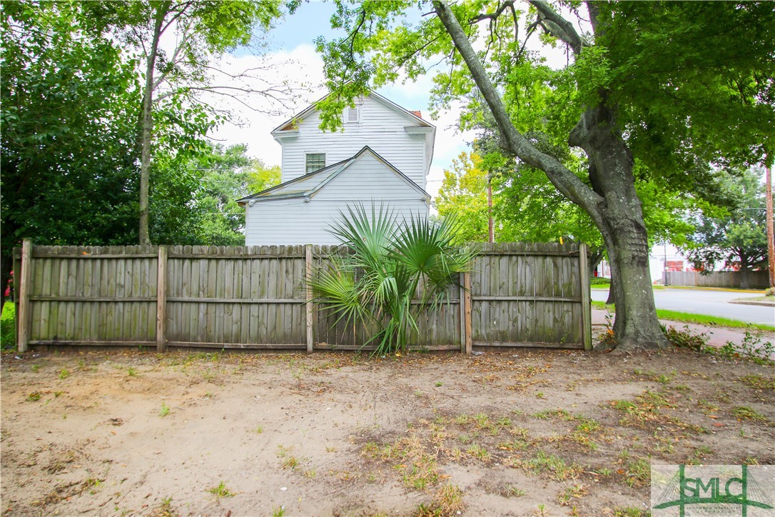 502 West 48th Street Savannah, GA 31405 - Photo 44 of 44 Back yard