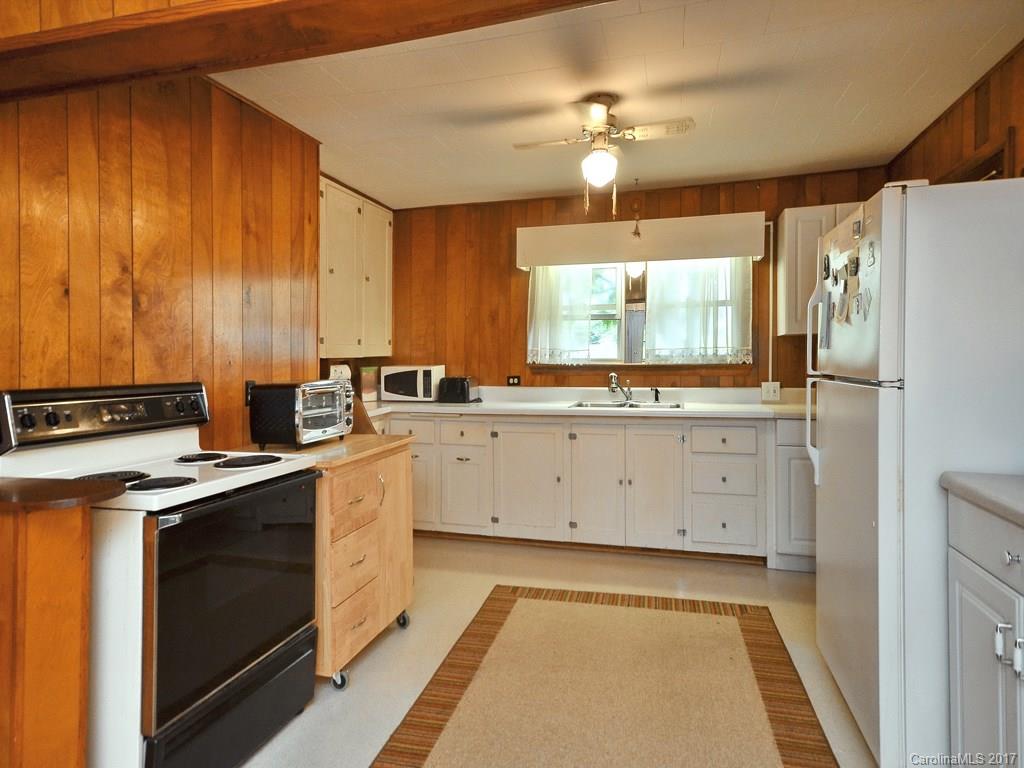 743 Justice Ridge Road Candler, NC 28715 - Photo 7 of 18 Gallery Image 7