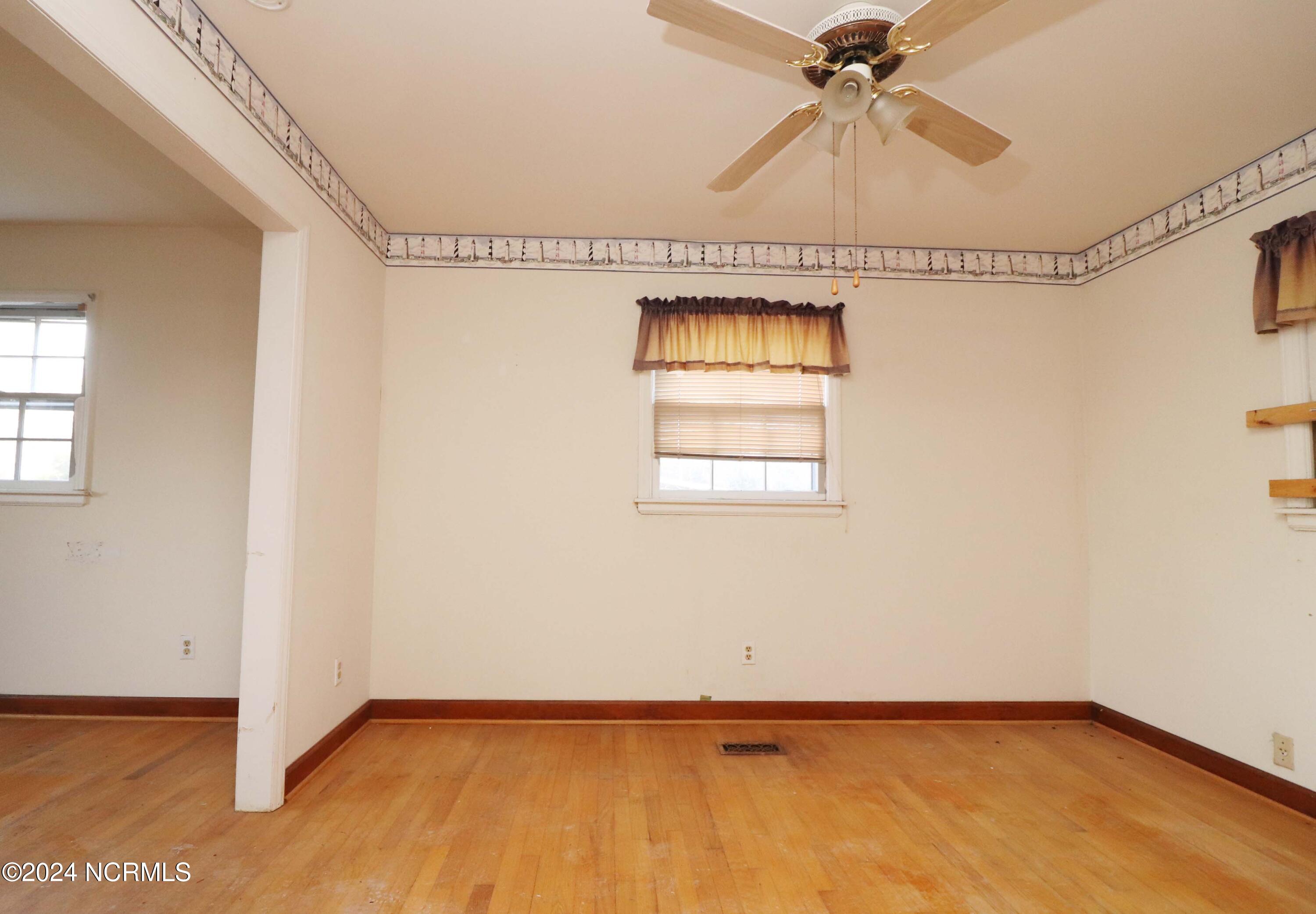 200 Shell Landing Road Beaufort, NC 28516 - Photo 6 of 13 Dining Room