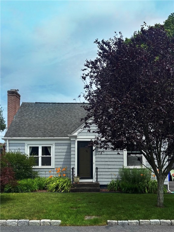 173 Maplecrest Drive Pawtucket, RI 02861 - Photo 2 of 26