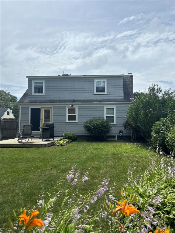 173 Maplecrest Drive Pawtucket, RI 02861 - Photo 3 of 26