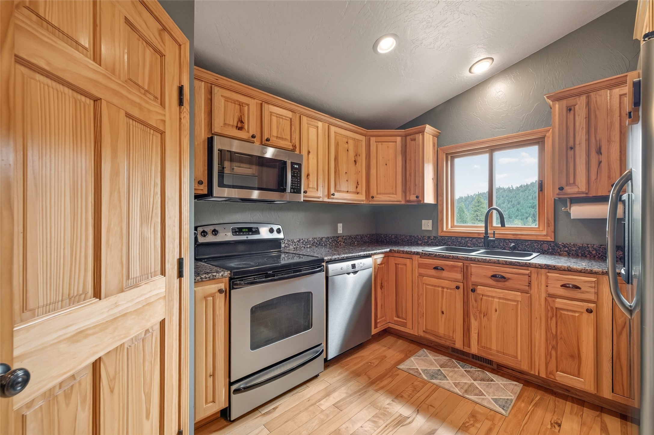 136 Travis Creek Road Clancy, MT 59634 - Photo 10 of 60 Gallery Image 10