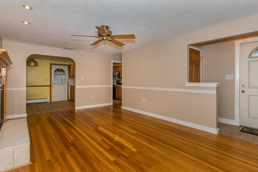 21 Gabriel Road Sharon, MA 02067 - Photo 6 of 21 Gallery Image 6