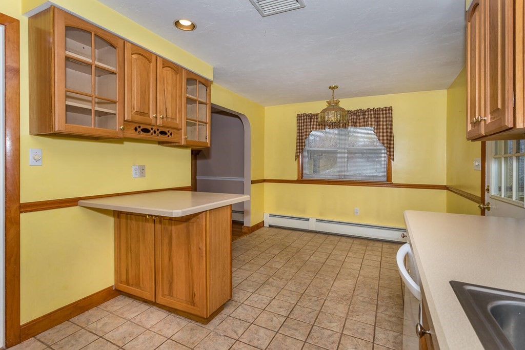 21 Gabriel Road Sharon, MA 02067 - Photo 9 of 21 Gallery Image 9