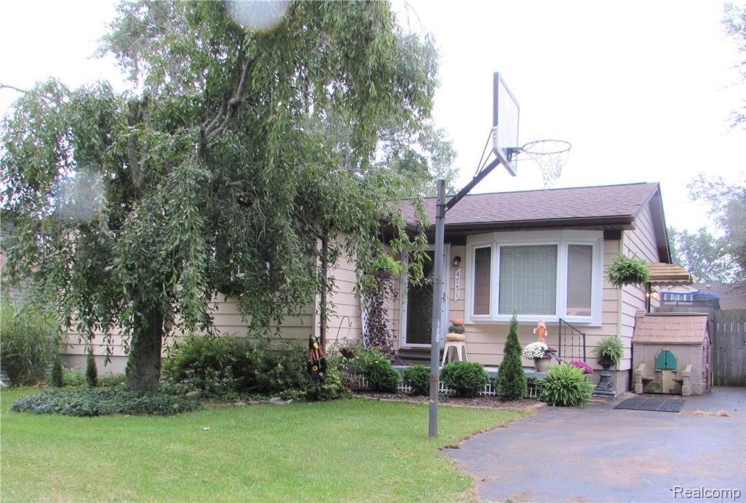 4751 Rosedale Court Clarkston, MI 48348 - Photo 2 of 30 IMG_5446.JPG