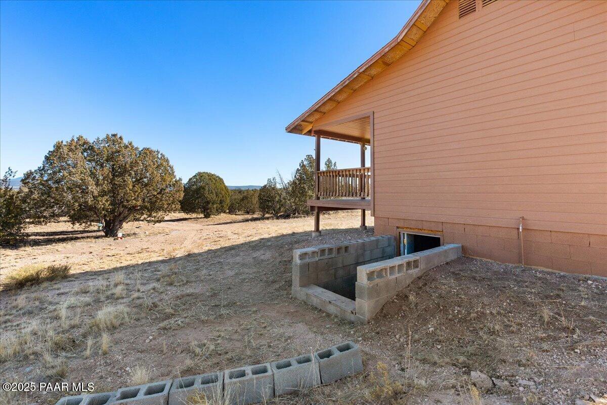 268 What Road Ash Fork, AZ 86320 - Photo 18 of 23 18-Downstairs Basement