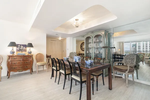 $7,000 | 1801 South Flagler Drive, Unit 1105, West Palm Beach, FL 33401